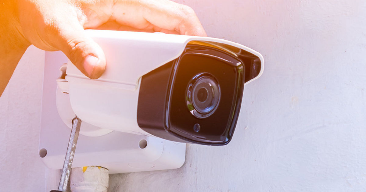 Instalação e manutenção de câmeras